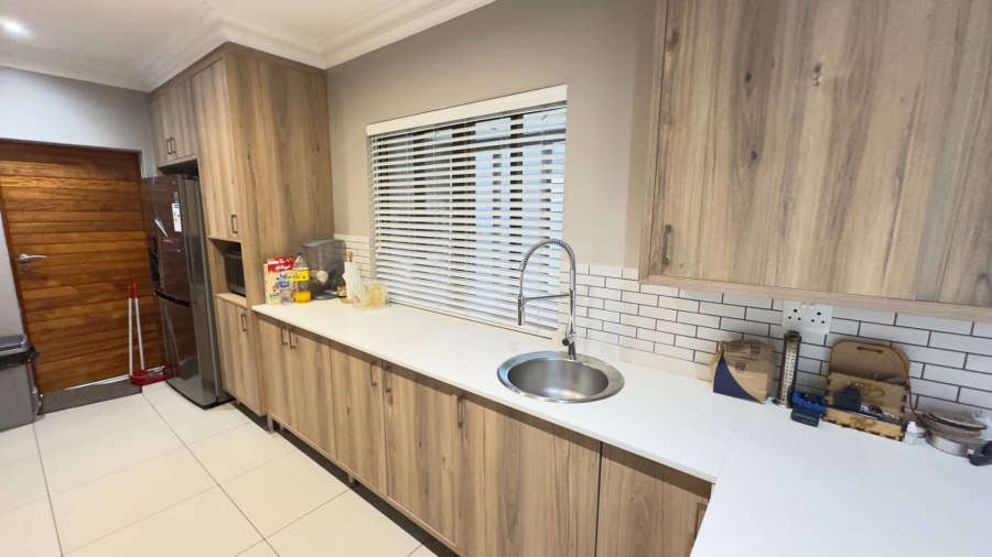 4 Bedroom Property for Sale in Wild Olive Estate Free State